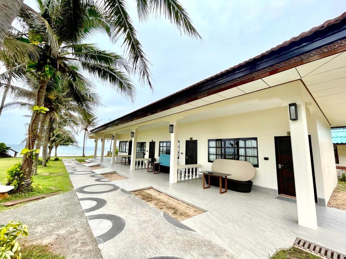 Ban Saithong Beach Resort Bang Saphan Noi Dış mekan fotoğraf