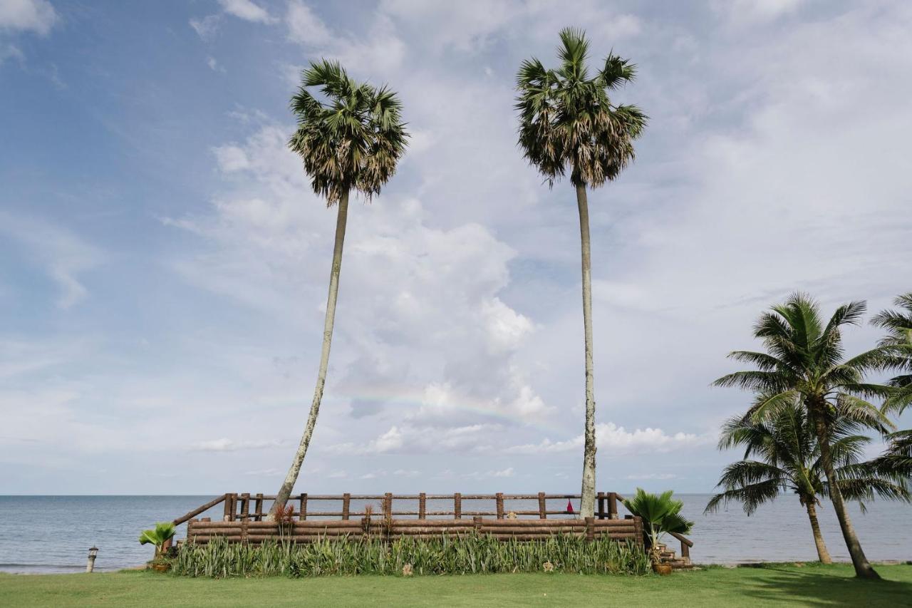Ban Saithong Beach Resort Bang Saphan Noi Dış mekan fotoğraf