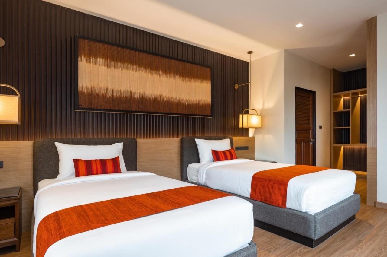 Ban Saithong Beach Resort Bang Saphan Noi Dış mekan fotoğraf