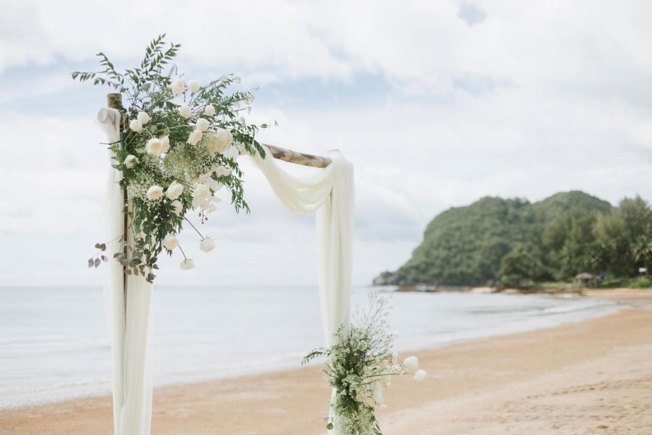 Ban Saithong Beach Resort Bang Saphan Noi Dış mekan fotoğraf